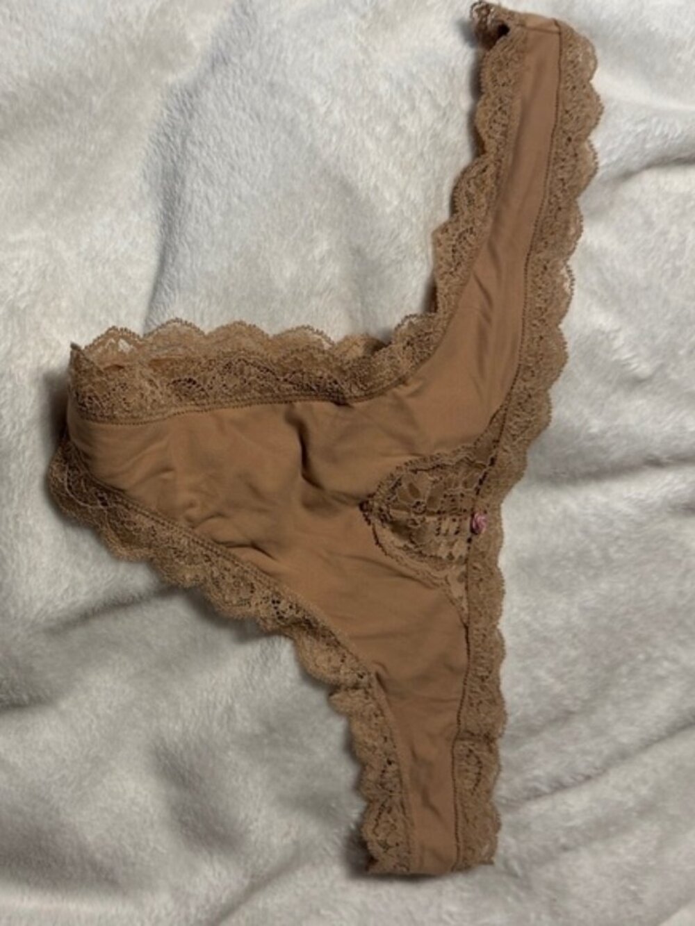 Victoria's Secret Thong panty in white with black Polka Dot Dream angels